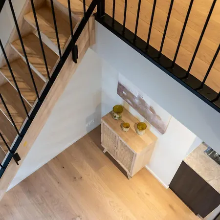 Huswell - Stylish Duplex With Premium Materials In Center Ghent